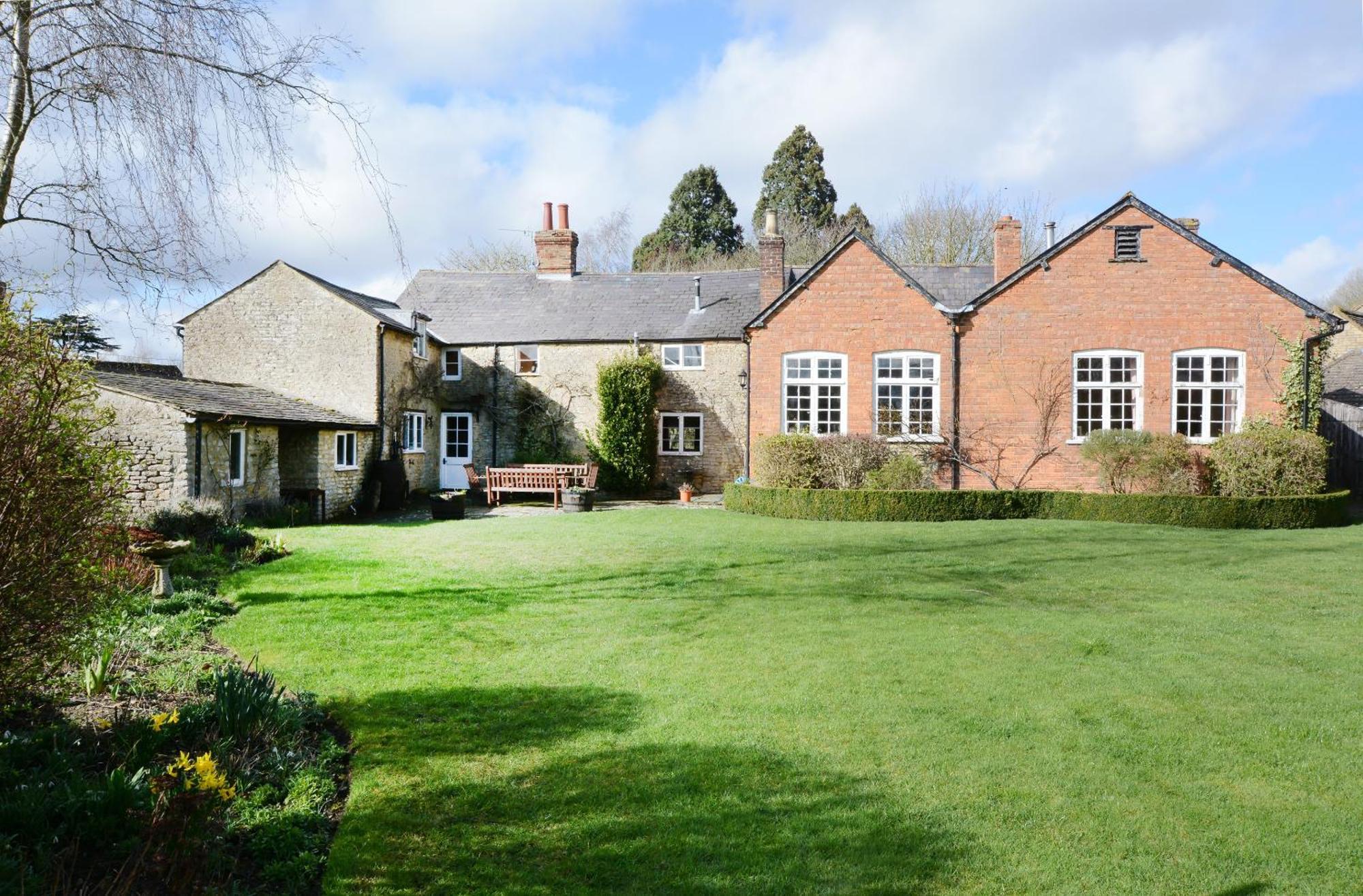 The Old School Bed & Breakfast Bicester Eksteriør bilde