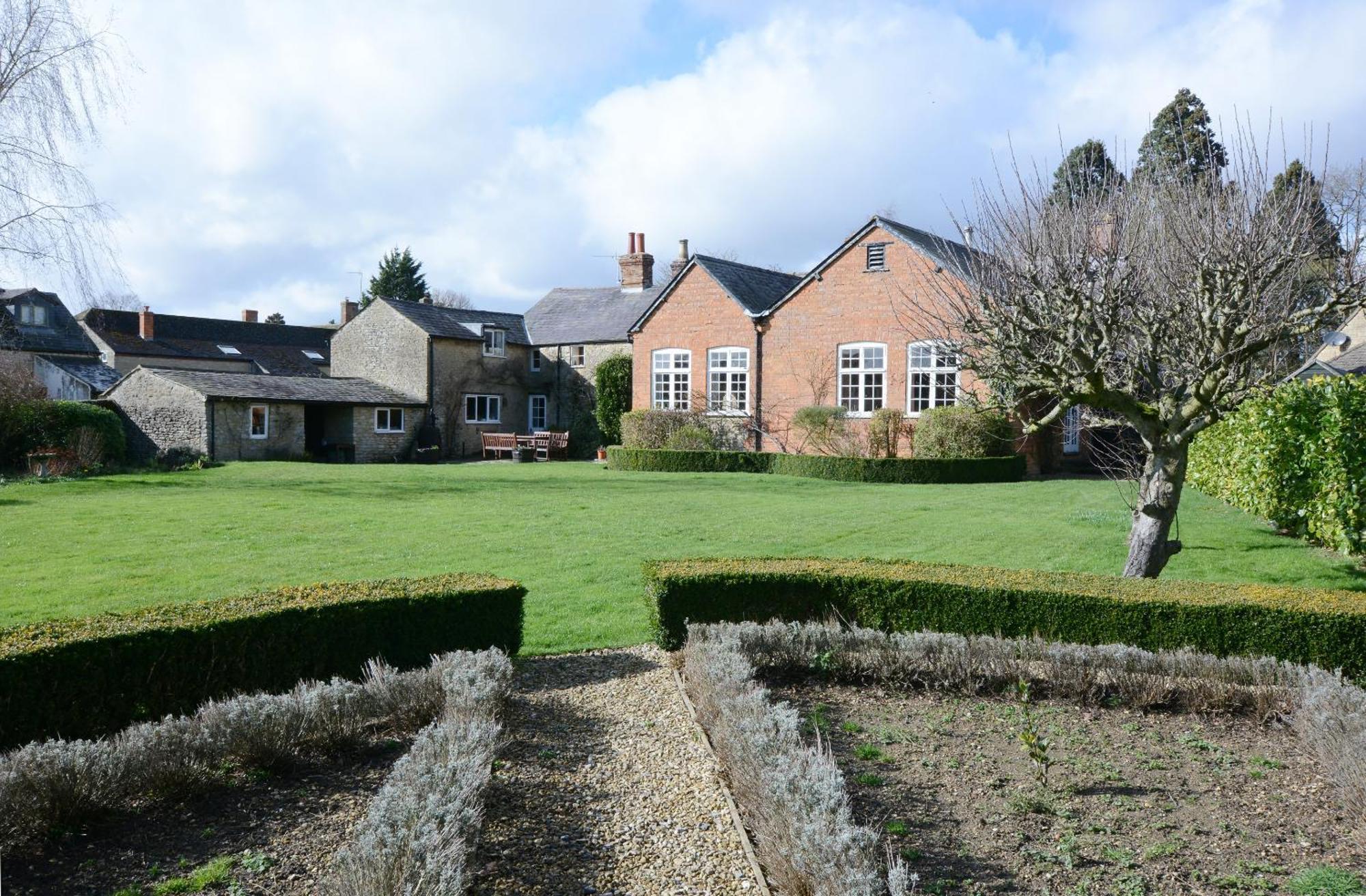 The Old School Bed & Breakfast Bicester Eksteriør bilde